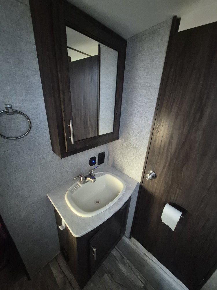Main image 11