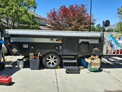 2017 E3 Somerset Pop-Up
Camper