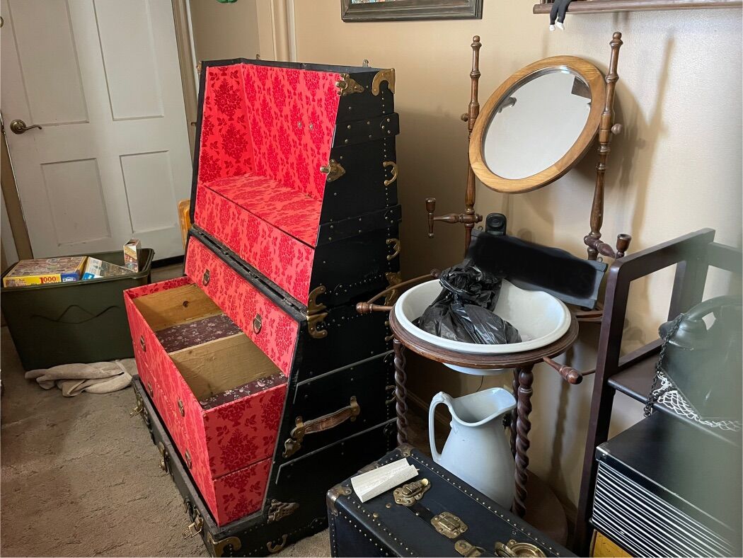 Warbrobe Drawer Trunk