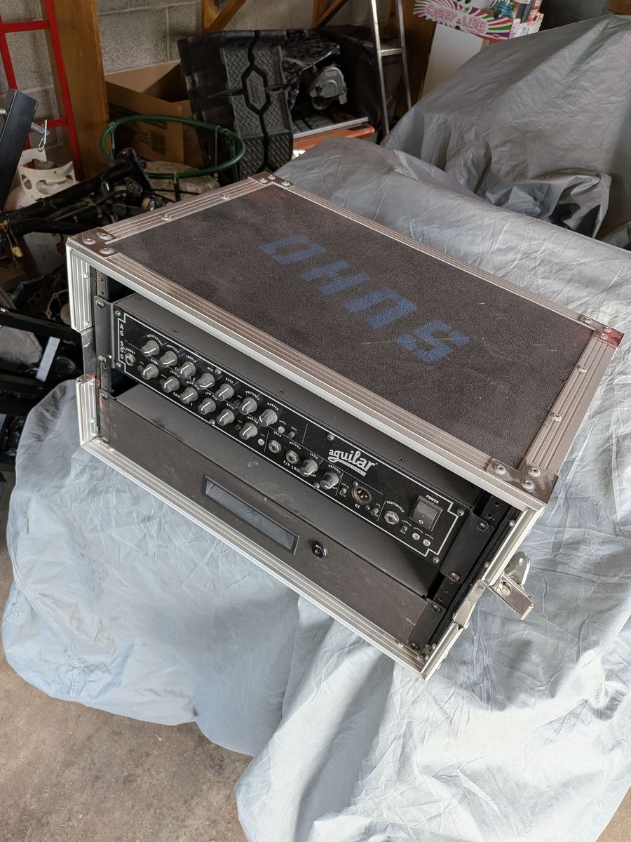 Aguilar amplifier w/case and drawer