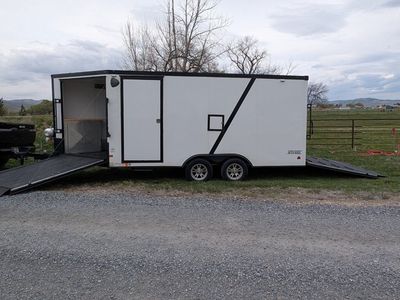 2022 Venture Haulmark 22 ft mid deck