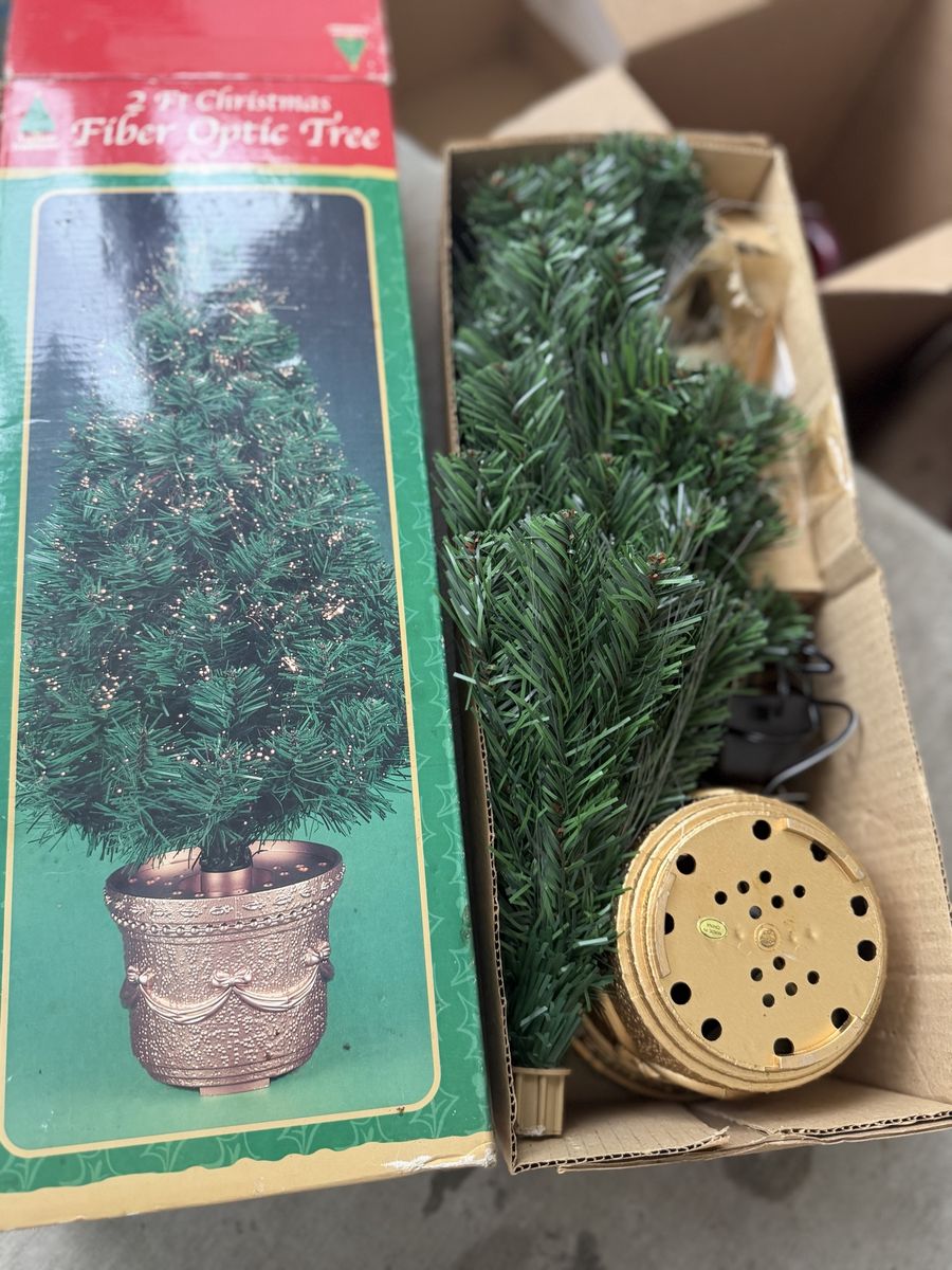 Vintage 2 Ft Christmas Fiber Optic Tree in Original Box