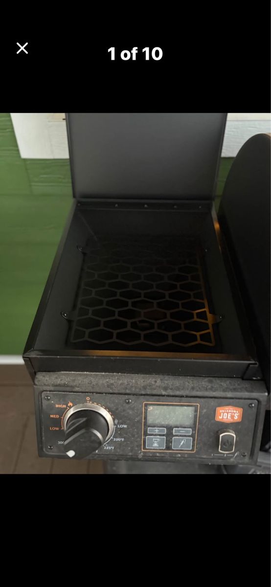 Oklahoma Joe's Rider 600 Pellet Grill & Smoker - Digital Control, Meat Probe