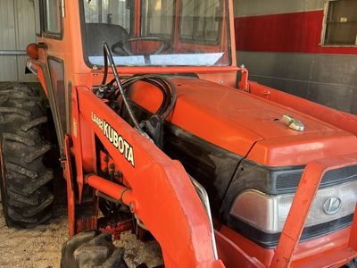 Kubota 4x4 tractor / snowblower