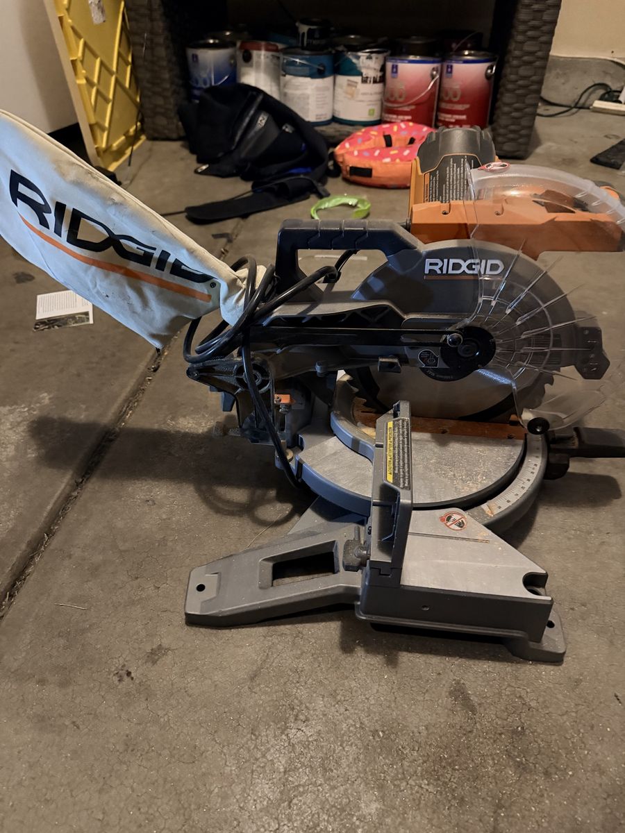RIDGID 10” Corded Miter Saw – Excellent Condition