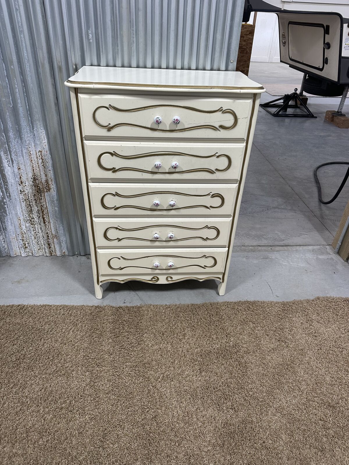 Dresser