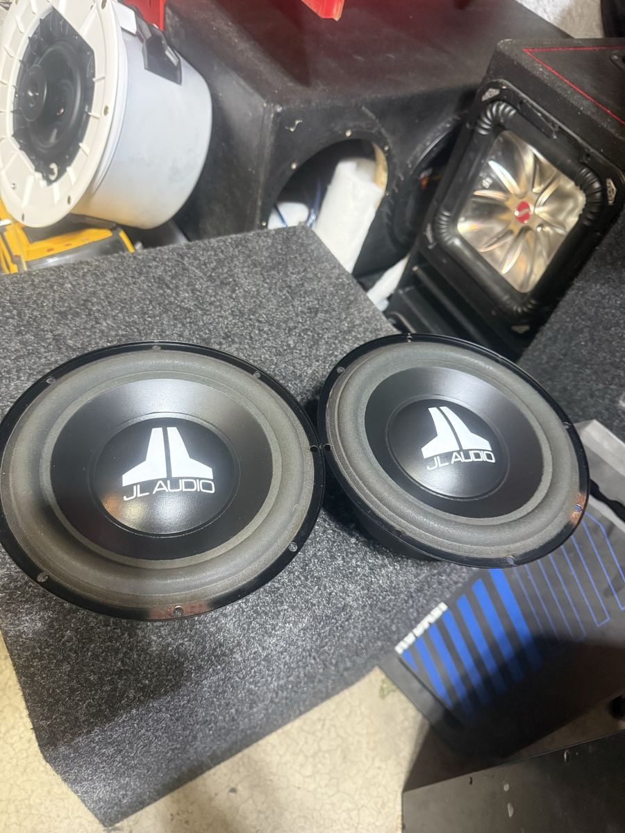 JL Audio W0 8 " Subwoofers