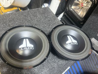JL Audio W0 8 " Subwoofers