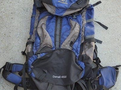 Alps Denali 4500 backpack