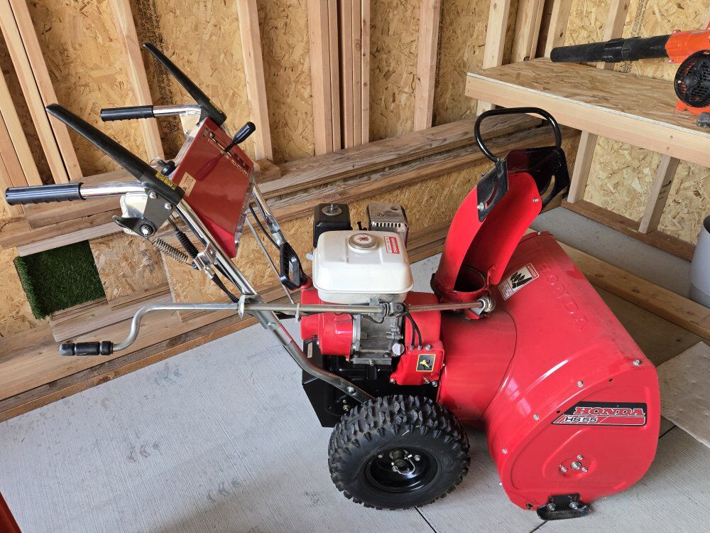 Honda HS55 snowblower