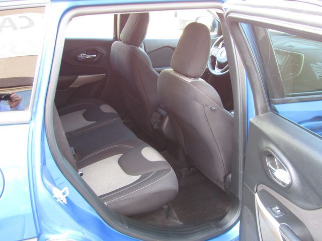 Main image 9