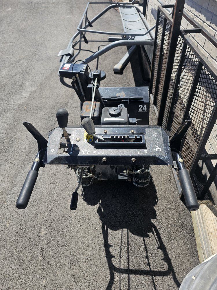 Ariens 24" Snow blower