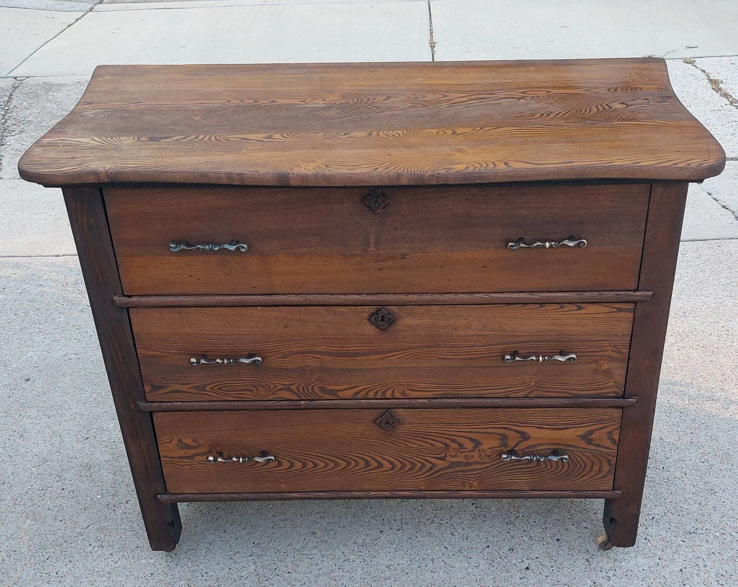 Dresser Antique Oak 3 Drawer