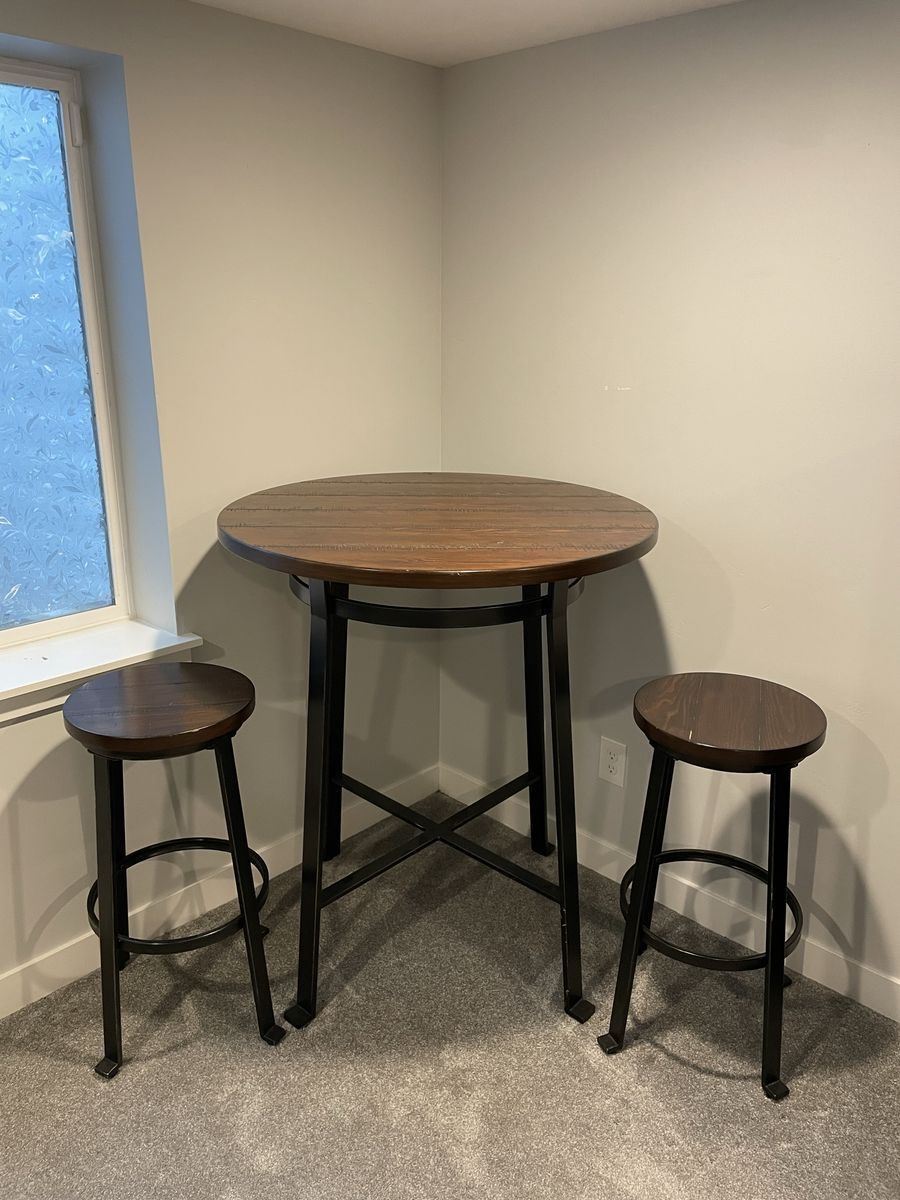 Tall Pub Table