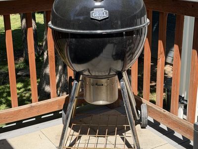 Expert Grill 22" Charcoal Kettle Grill - Black