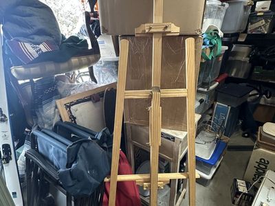 Easel