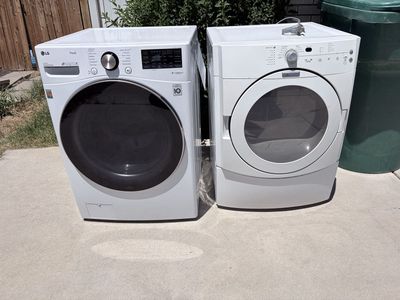 LG ThinQ Front Load Washer & Maytag Electric Dryer Set - White, Excellent Condition
