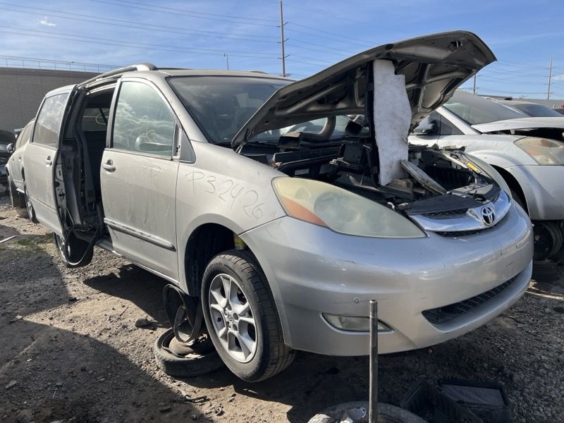 2006 Toyota Sienna Parts