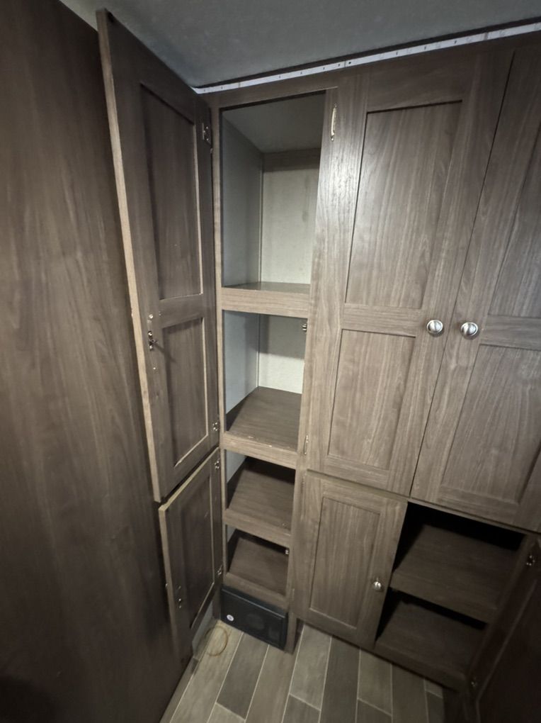 Main image 10