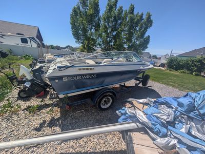 86 Four Winns 160 Freedom cracked motor+ parts boat