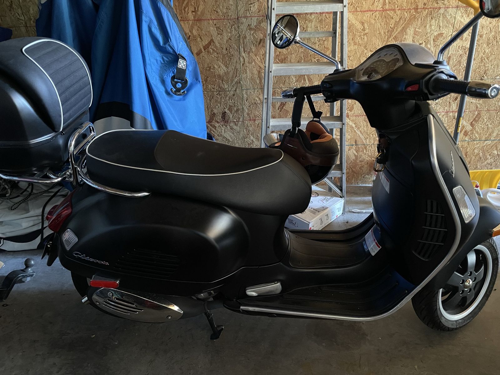 Vespa GTS 300