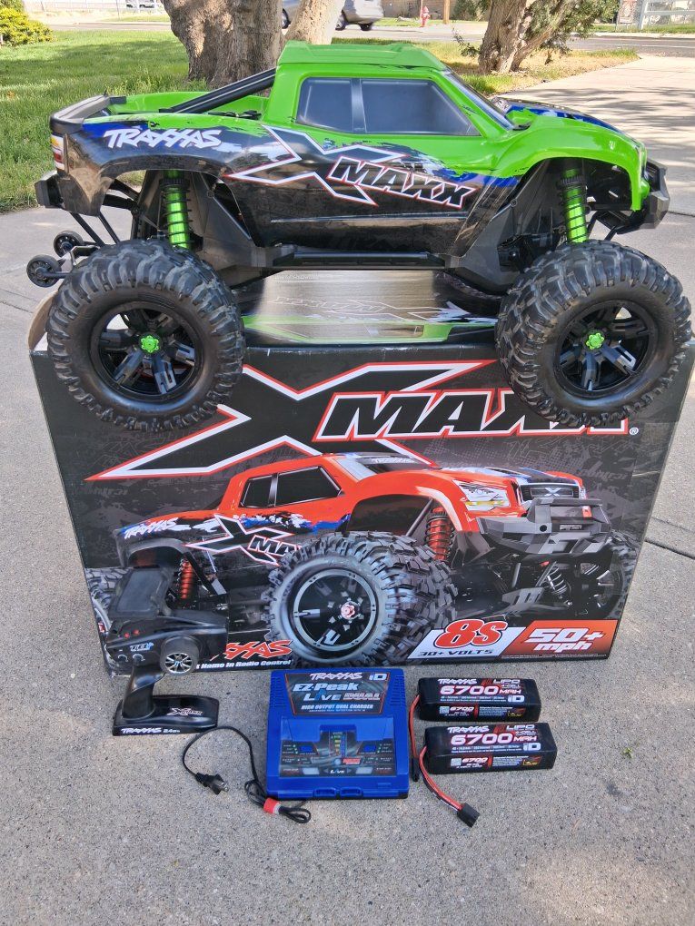Traxxas XMAXX 8S
