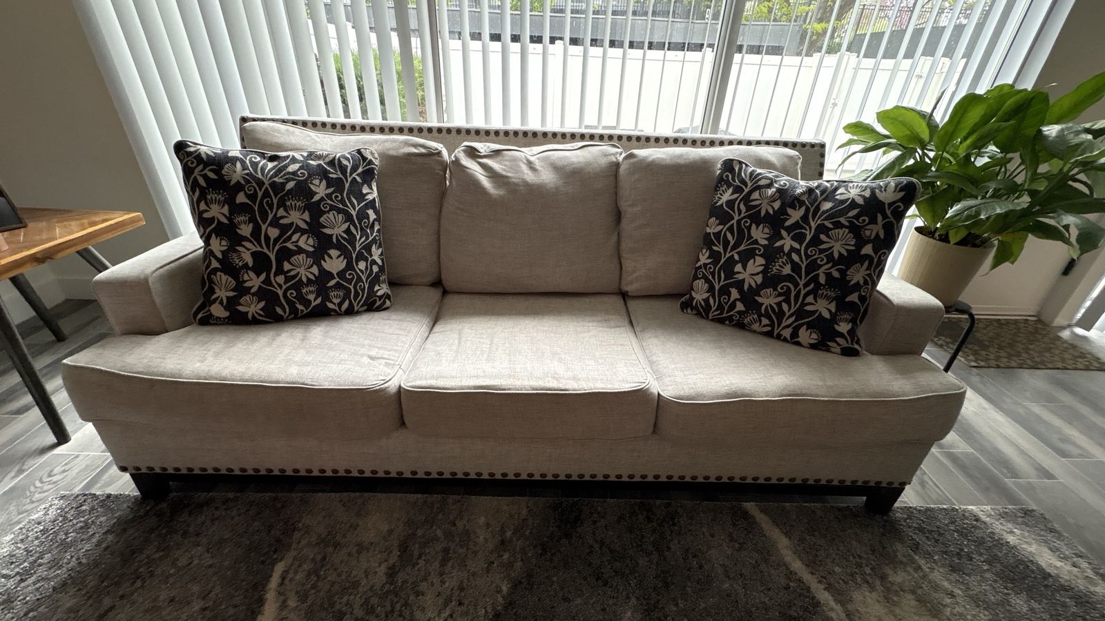 Sofa set
