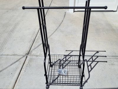 3 Tier Metal Rolling Towel Rack
Qty-2