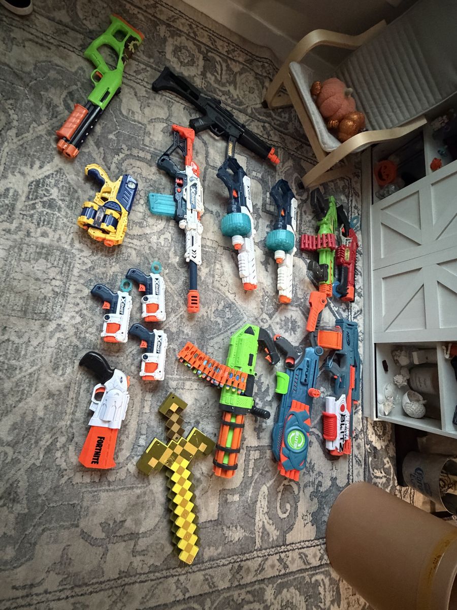 Large Lot of Nerf Guns, X-Shot Blasters, and Toy Weapons