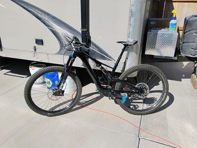 2021 Specialized Levo Carbon Comp SL