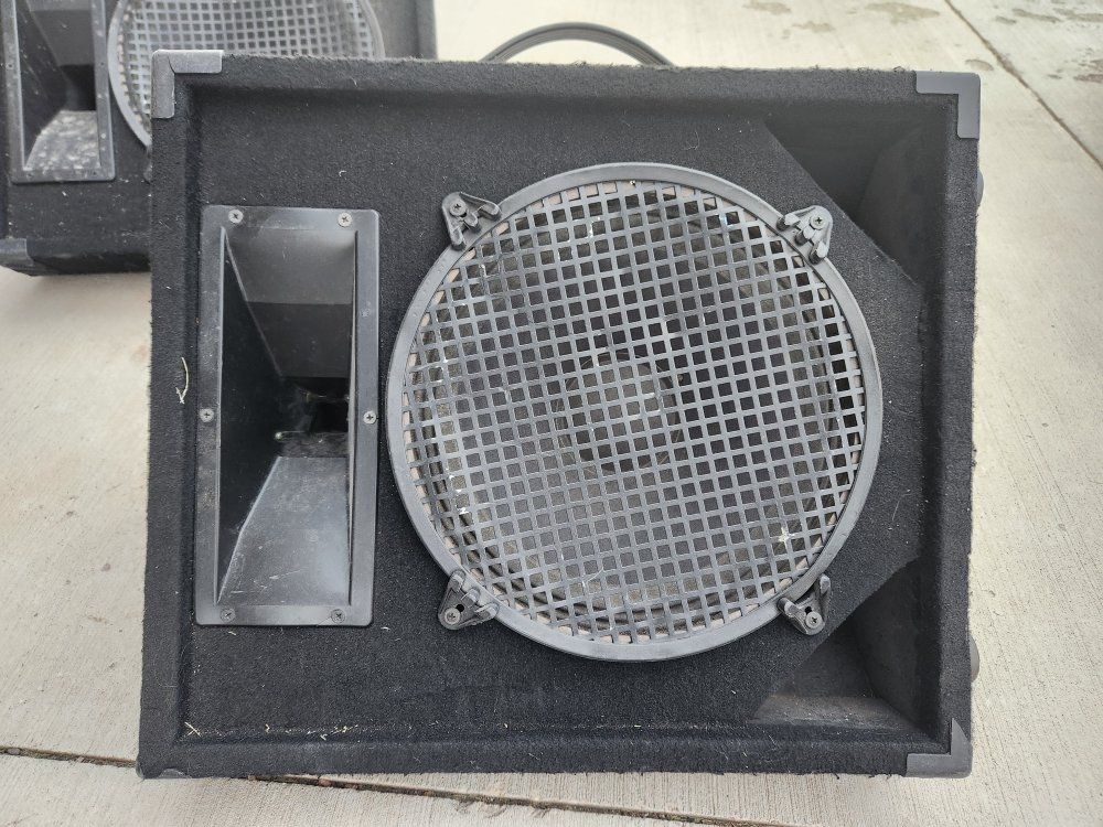 Main image 3