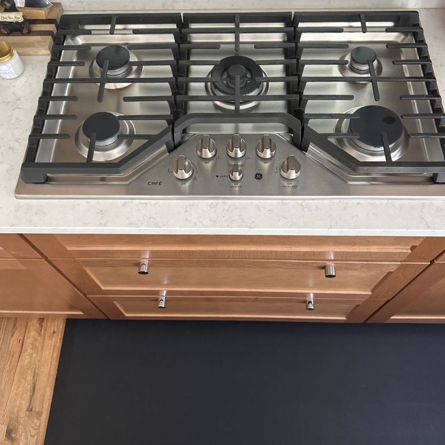 GE Cafe 36" Stainless Steel Gas Cooktop - 5 Burner with Integrated Griddle