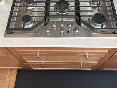 GE Cafe 36" Stainless Steel Gas Cooktop - 5 Burner with Integrated Griddle