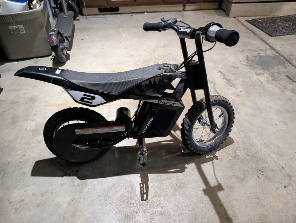 Razor MX125 Electric Dirt Bike - Black Youth Motocross
