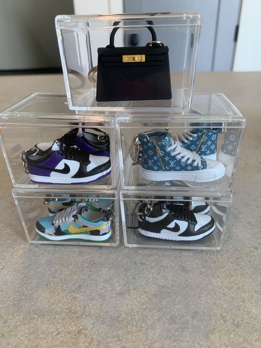 Mini shoe or purse display cases $6 each