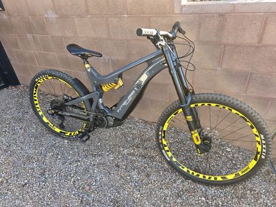 2022 Intense Tazer MX-Pro (L/XL)