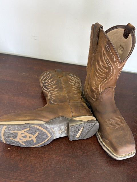 Ariat Anthem Cowboy Boot