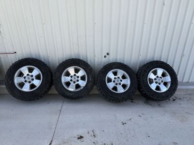 Toyota Tires And Wheels 265/70R/17