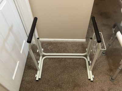 Toilet safety rail
