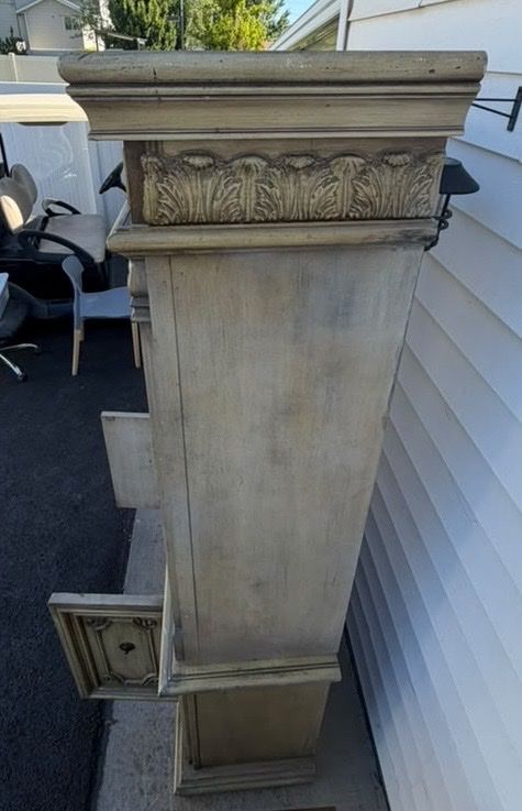 Main image 6