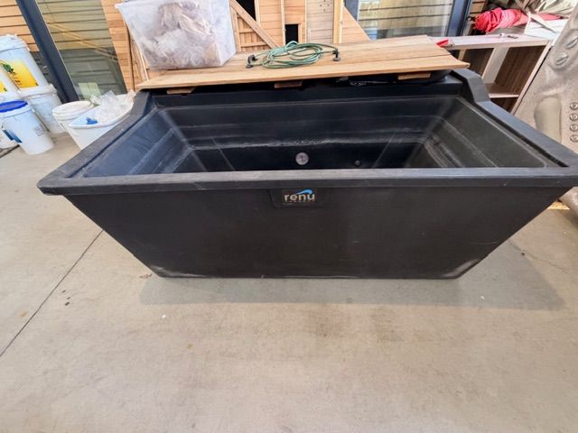 Renu Therapy Aurelius Cold Plunge
