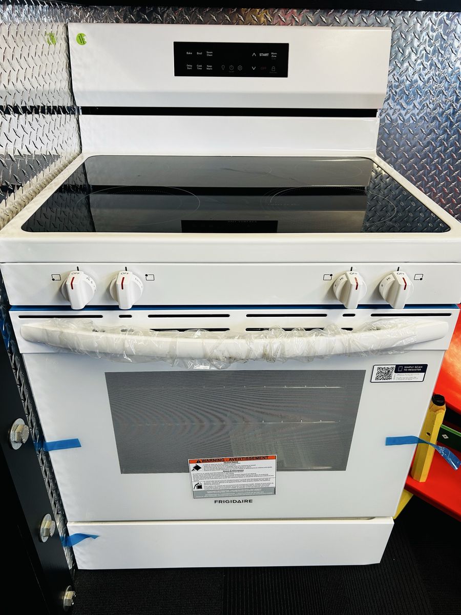 Frigidaire Electric Glass Top Range NEW