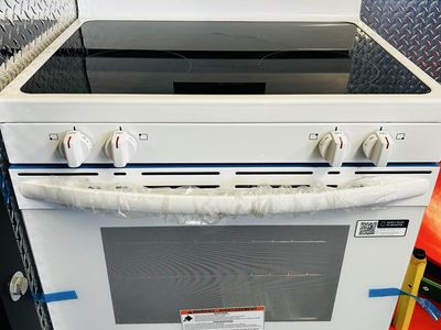 Frigidaire Electric Glass Top Range NEW