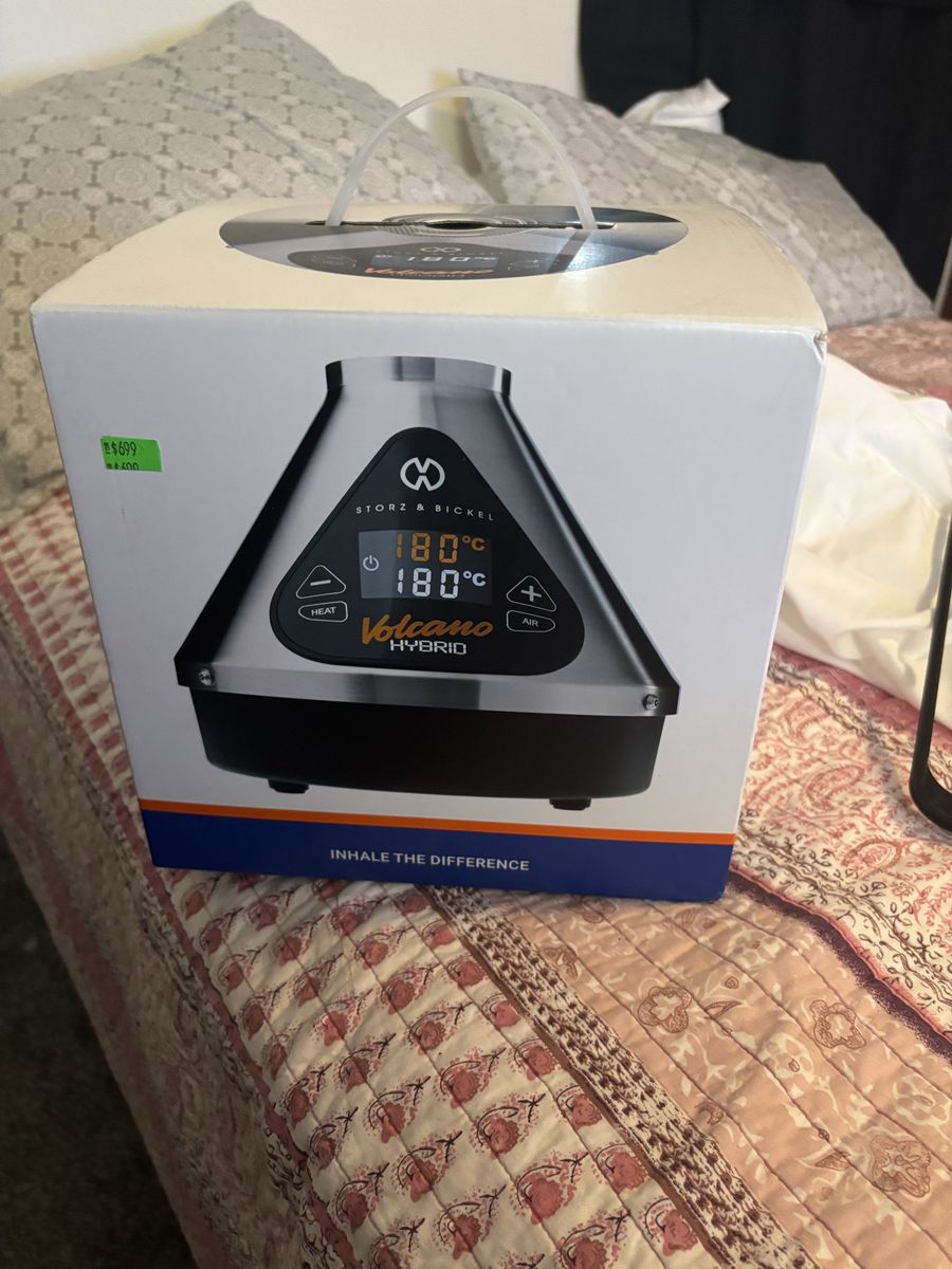 Storz & Bickel Volcano Hybrid Vaporizer in Original Box