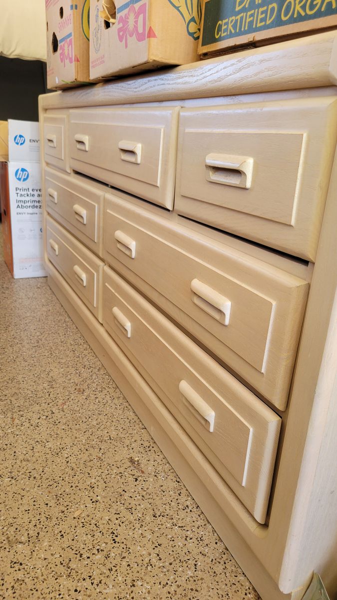Spacious 7-Drawer Dresser - Tan/Cream Finish, Excellent Condition, Ample Storage for Bedroom