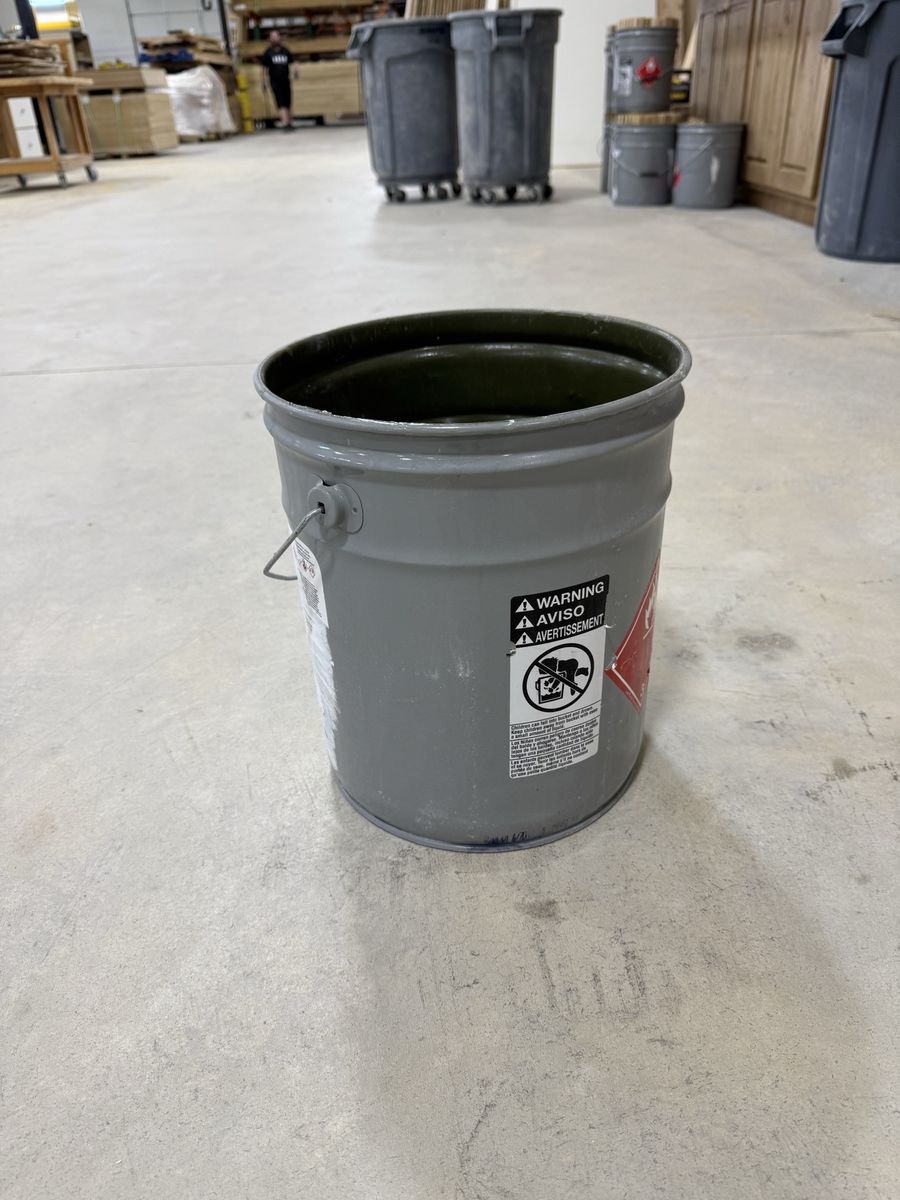 5 gallon metal buckets
