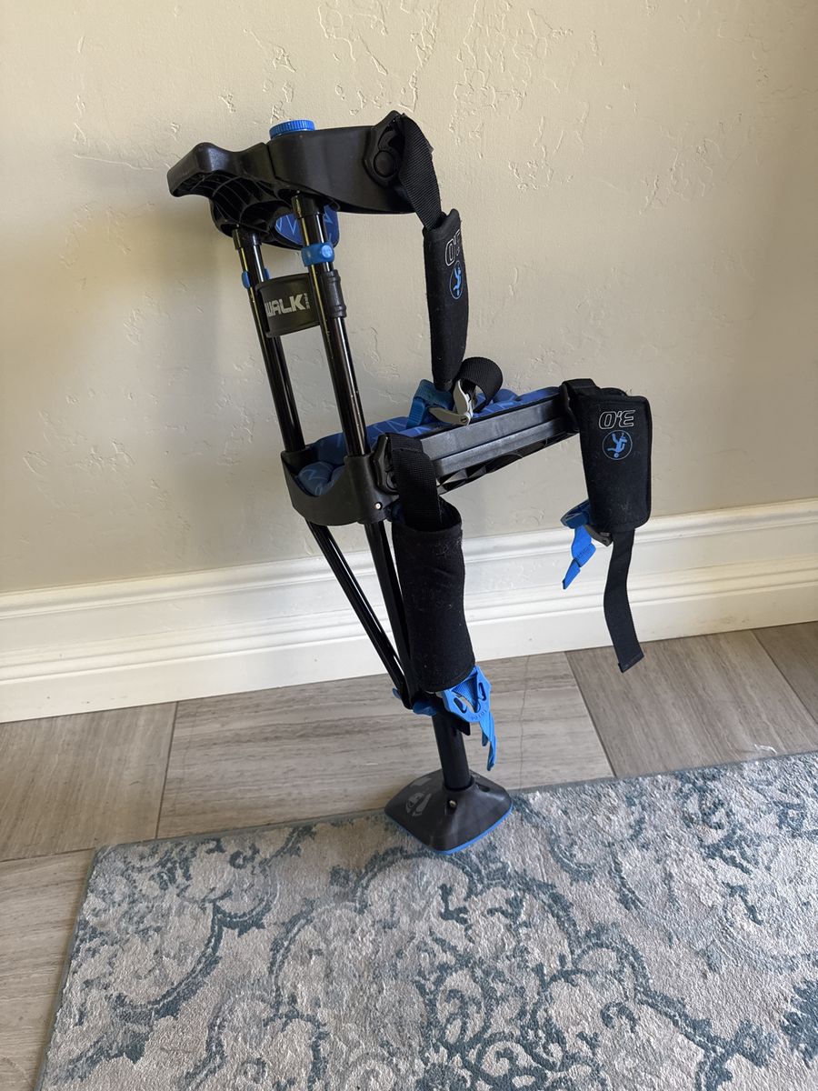 iWALKFree 3.0 Hands-Free Crutch Knee Walker Alternative for Foot/Ankle Injuries