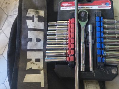 Hyper Tough 20-Piece 1/4-inch Drive Ratchet & Deep Socket Set with HART Storage Bag