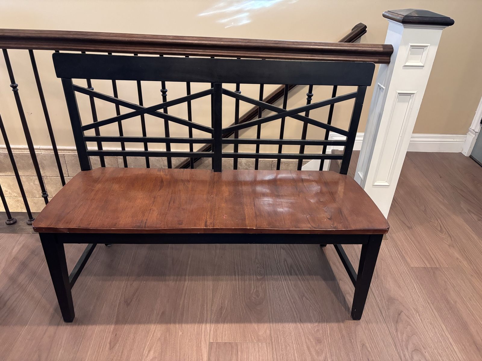 Cute Bench! Well built and sturdy