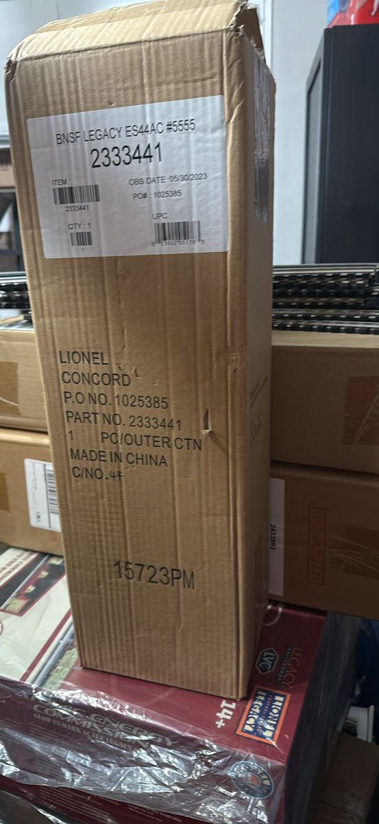 Lionel BNSF Legacy ES44AC #5555 O Scale Diesel Locomotive - New in Box, Part No. 2333441